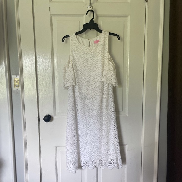 Lilly Pulitzer Dresses & Skirts - Lilly Pulitzer White Scalloped Dress